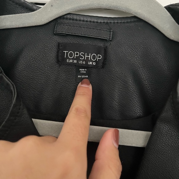 Topshop Women’s Black Faux Leather Biker Jacket Size 6 - Picture 2 of 6